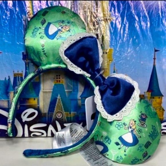 Disney Accessories - Disney parks Alice in wonderland Epcot Minnie ears NWT
